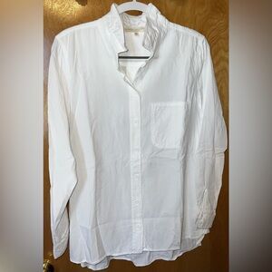 Side Stitch white Tencera button front tunic with shirt tail hem Size Medium